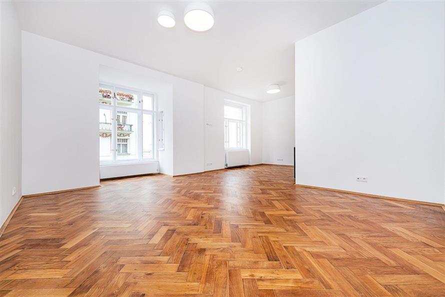 Pronájem luxusního bytu s balkonem: Praha 2 - Vinohrady, Na Švihance