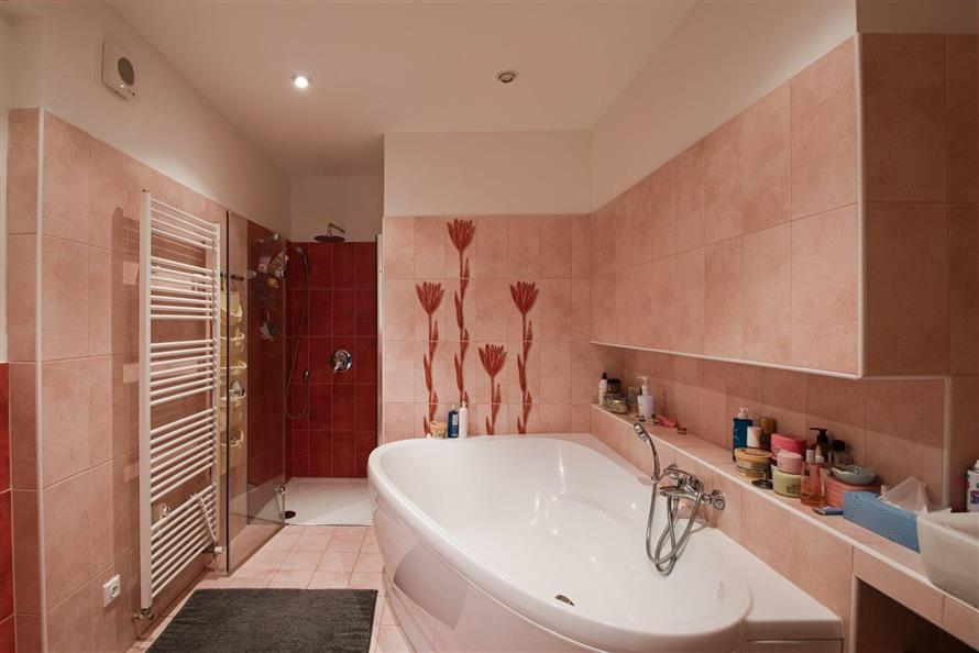 koupelna u loznice patro1.jpg