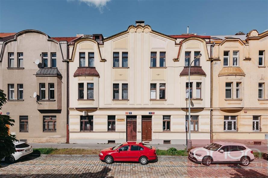 Prodej bytu: Na Petynce, Praha 6