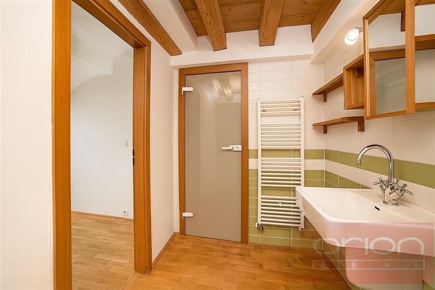 change the green wal 3 (002).jpg