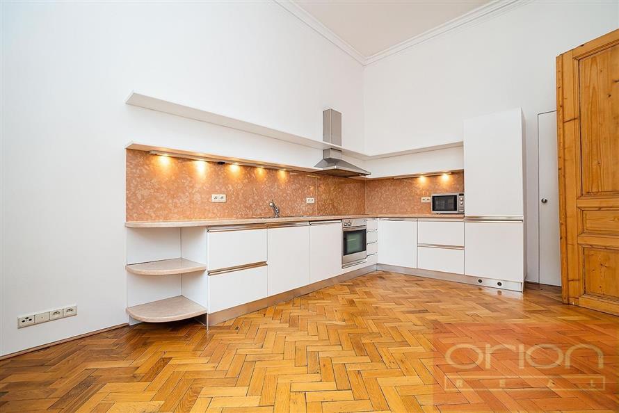 Pronájem luxusního bytu s balkonem: Praha 2 - Vinohrady, Ibsenova