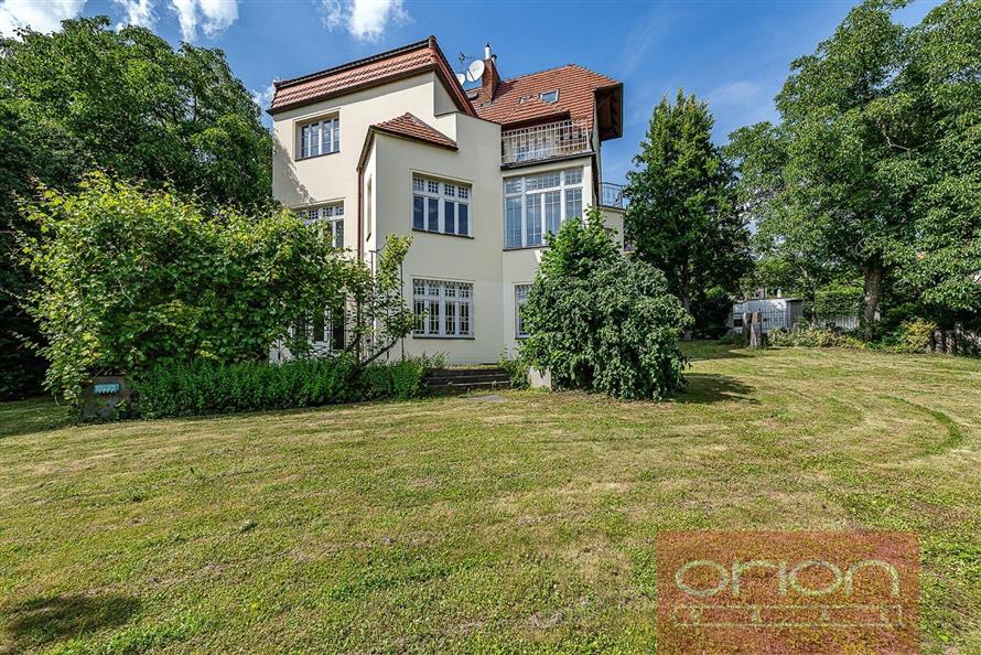 Pronájem rodinné vily: Praha 5 - Smíchov, U Nesypky