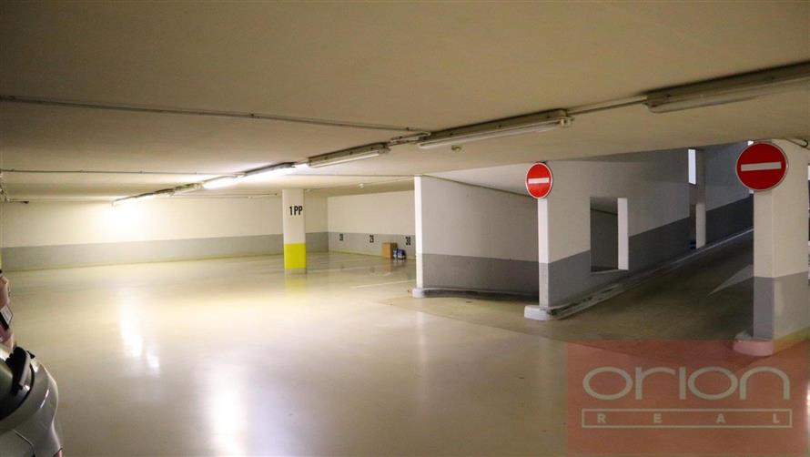 Parking space in underground garages for rent: Praha 2- Vinohrady, Italská