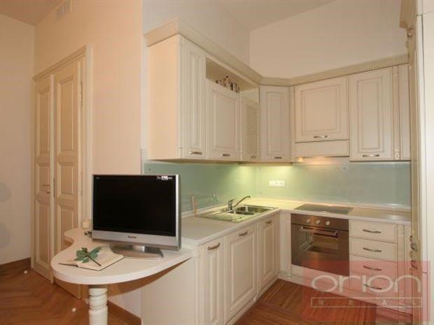 Furnished studio for rent: Praha 2- Vinohrady, Italská