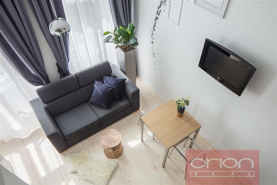 Duplex apartment with terrace for rent: Praha 5 - Smíchov, Plzeňská