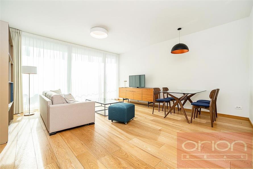 Air-conditioned Apartment with a terrace for rent : Praha 5 - Smíchov, Holečkova