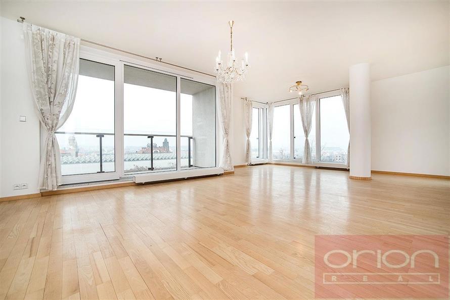 Apartment with a balcony for rent: Praha 2 - Vinohrady, Italská