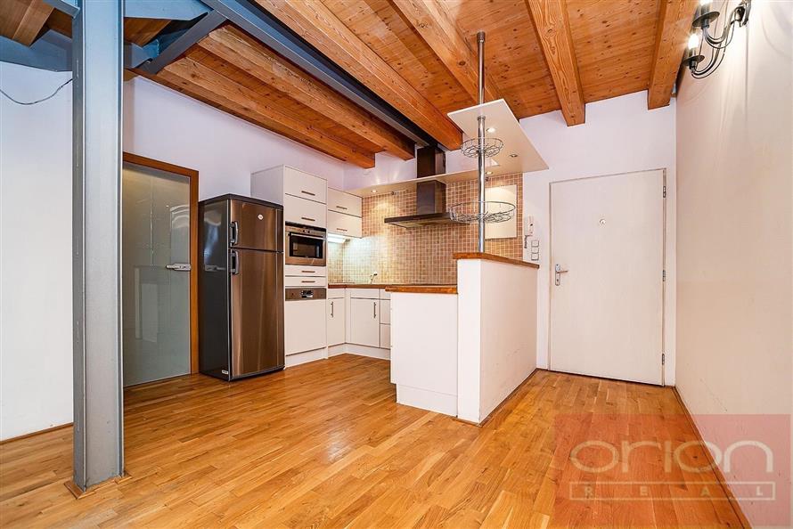 Duplex Apartment with terrace for rent:  Praha 5 - Smíchov, Jindřicha Plachty