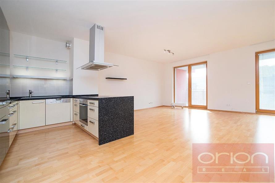 Two bedroom flat with terrace and garage for rent: Prague 6 - Liboc, Naardenská