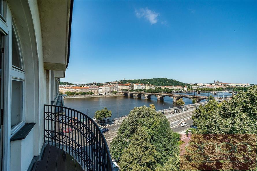Apartment with balcony for rent: Praha 2 - Nové Město, Dřevná