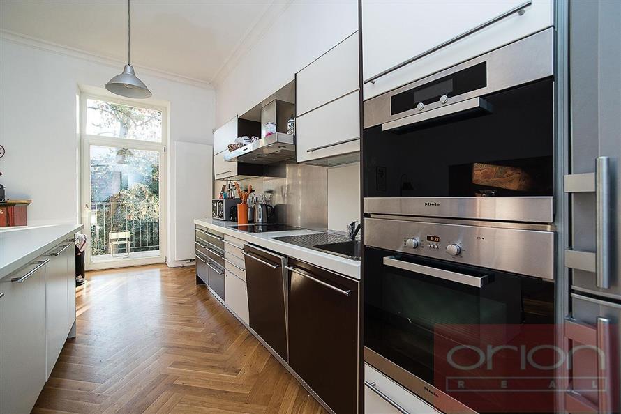 Luxurious unfurnished apartment with two balconies for rent: Prague 5 - Smíchov, Drtinova