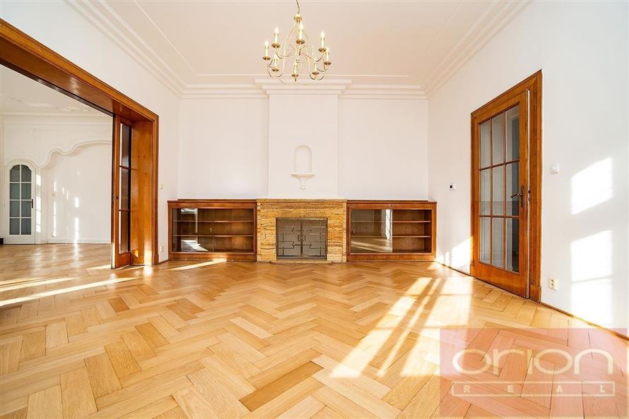 Apartment with terrace and garden for rent: Praha 6 - Střešovice, Slunná