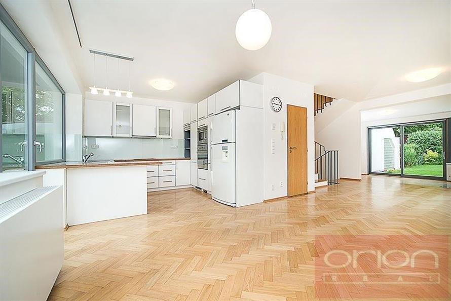 Premium Family Villa with a Heated Outdoor Pool near ISP – Prague 6, Nebušice