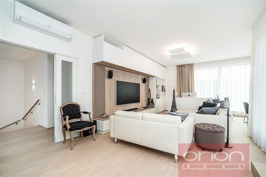 Luxury penthouse for sale: Skálové, Praha 4 - Braník