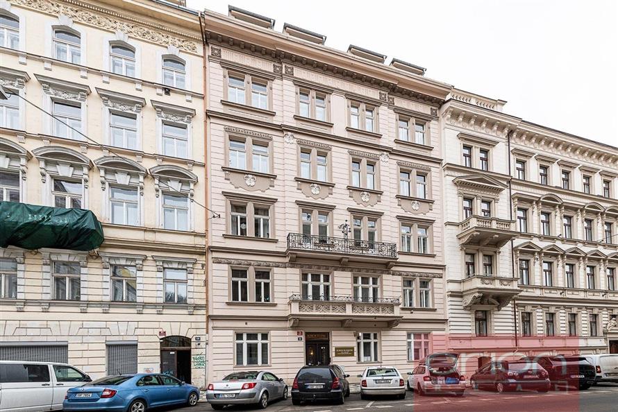 Duplex apartment for seale: Praha 5 - Malá Strana, Zborovská