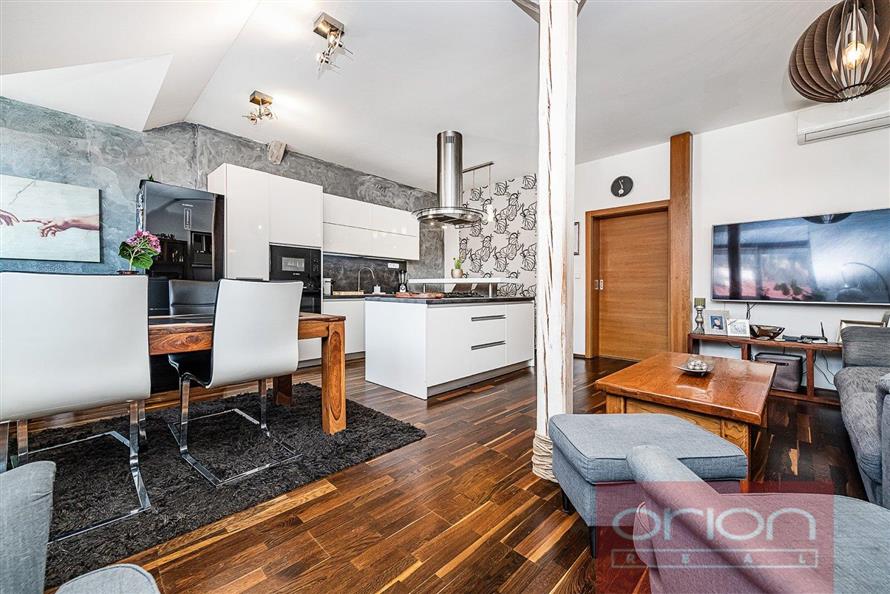 Three bedroom duplex apartment with terrace for sale: Praha 5 - Malá Strana, Zborovská