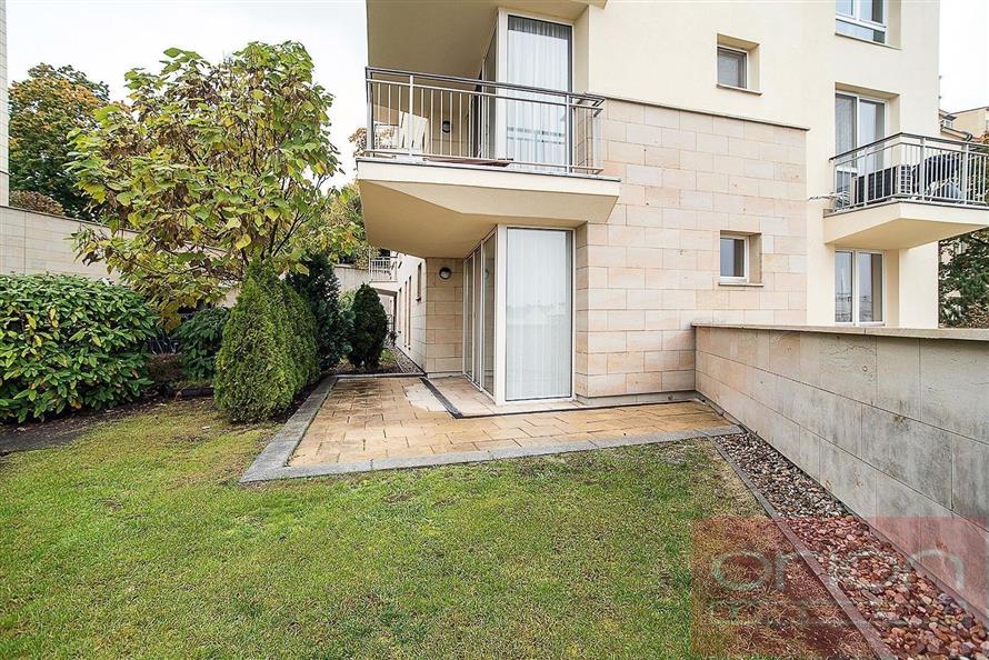 Apartment with terrace for sale: Praha 5- Smíchov, Holečkova - Residence Trinity Garden